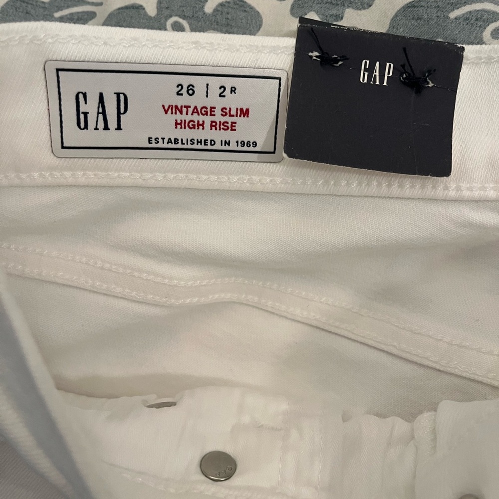 GAP Vintage Slim High Rise White Jeans Size 26 or 2 NWT - Picture 7 of 7